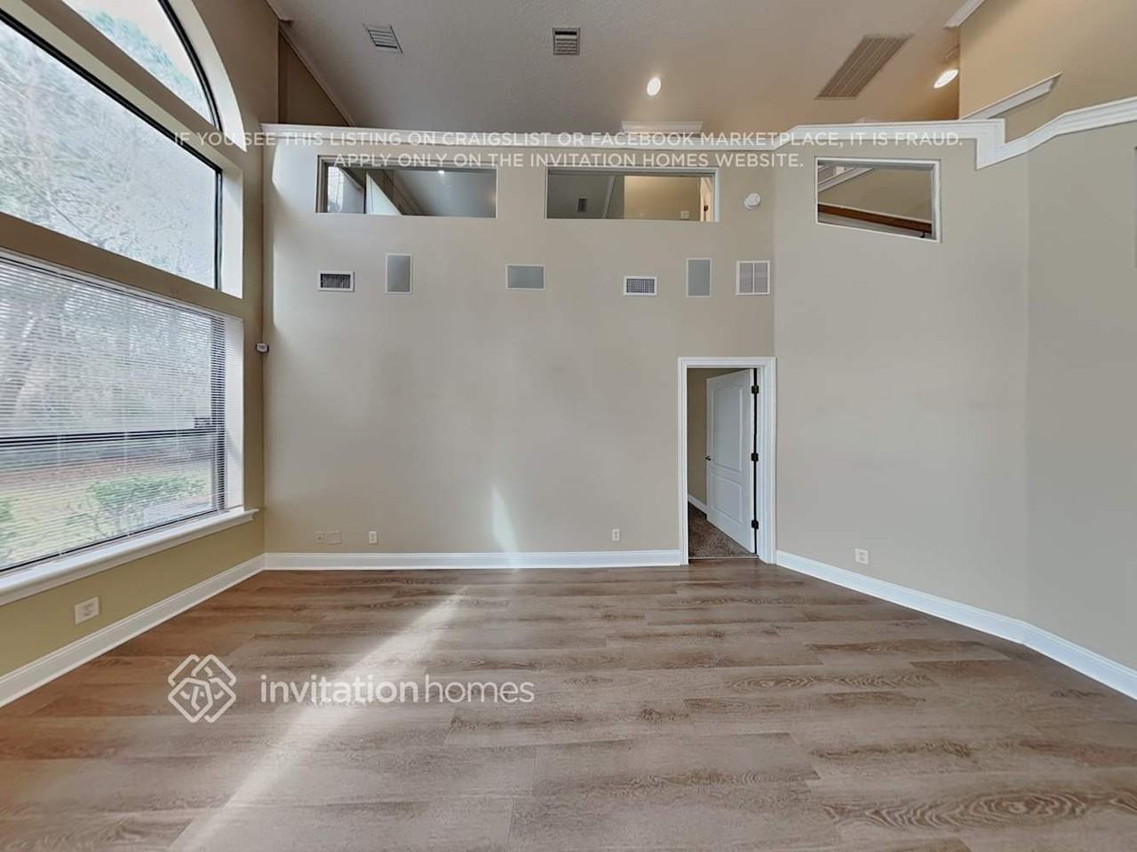 13076 Sir Rogers Ct S - Photo 7 of 28