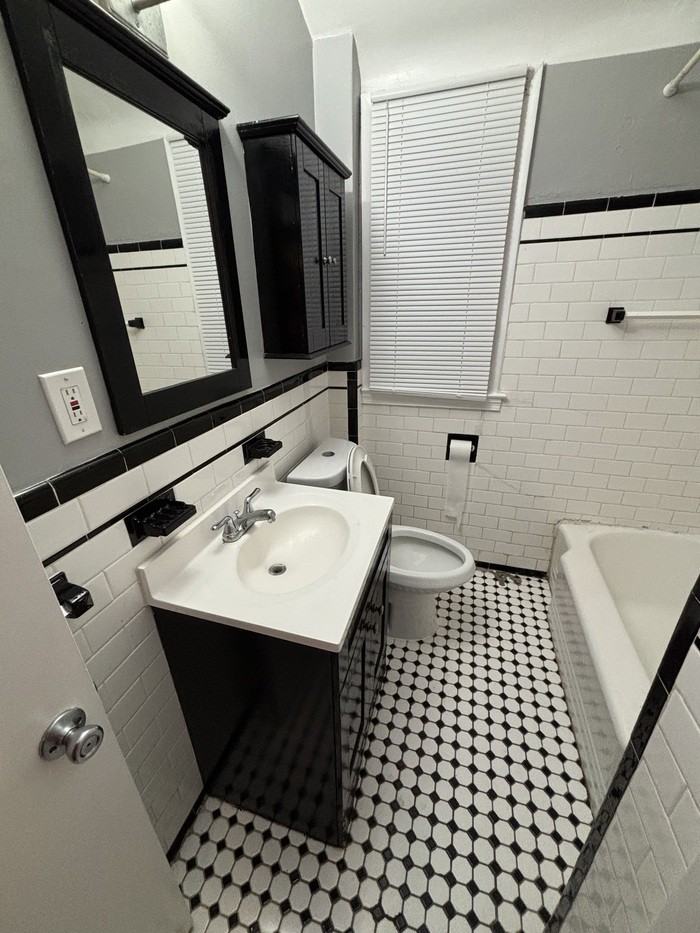 4102 Mary Ave - Photo 2 of 20