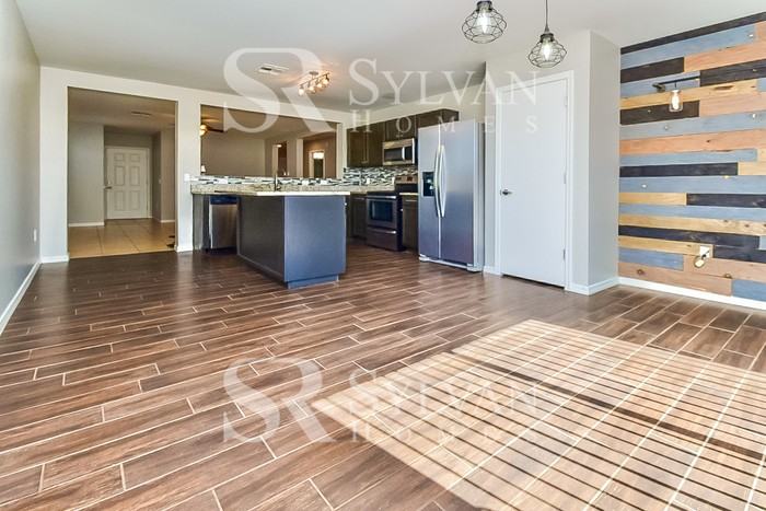 8313 W Redshank Dr - Photo 3 of 15