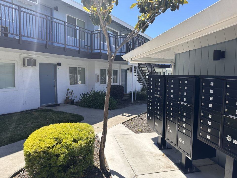 1990 Grande Circle - Photo 6 of 7