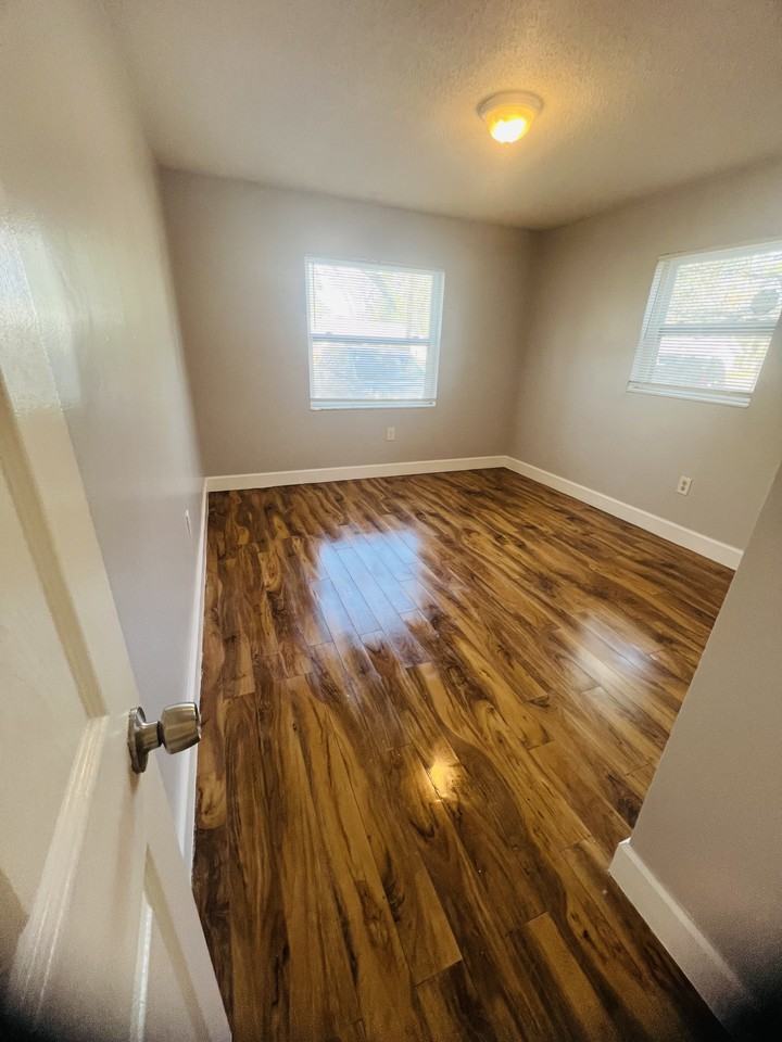 10548 66th Ave #NA - Photo 6 of 24