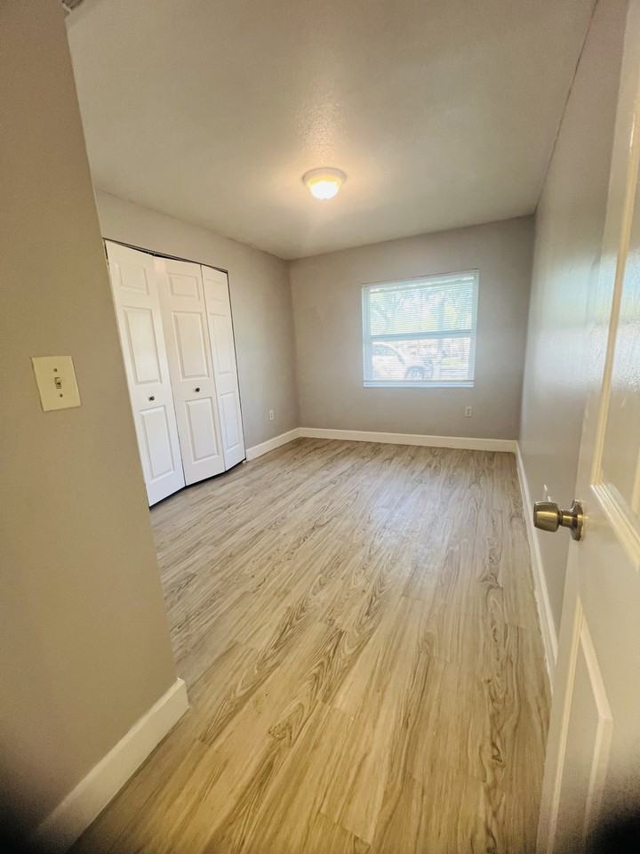 10548 66th Ave #NA - Photo 7 of 24