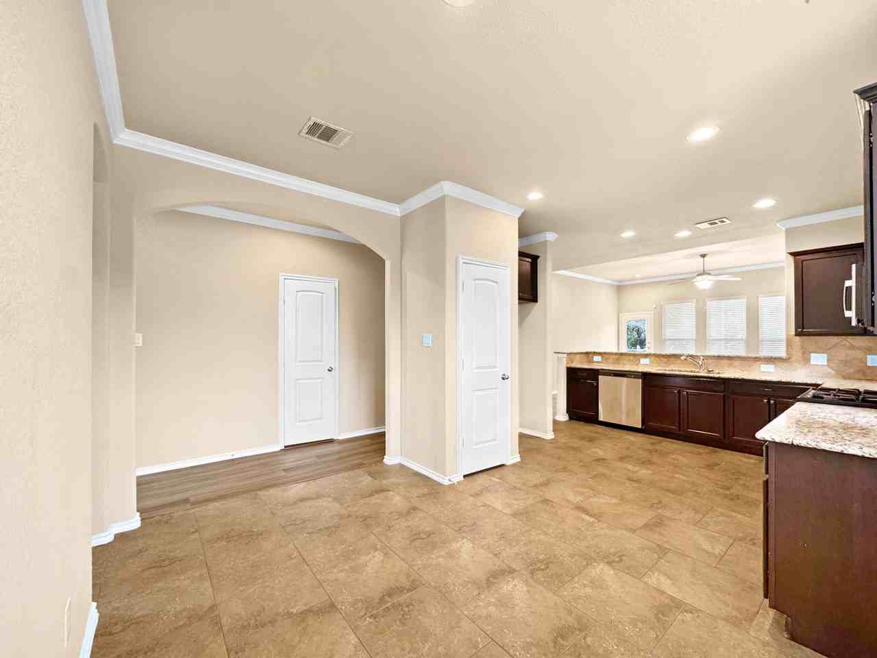 514 Wandesta Way #NA - Photo 2 of 24