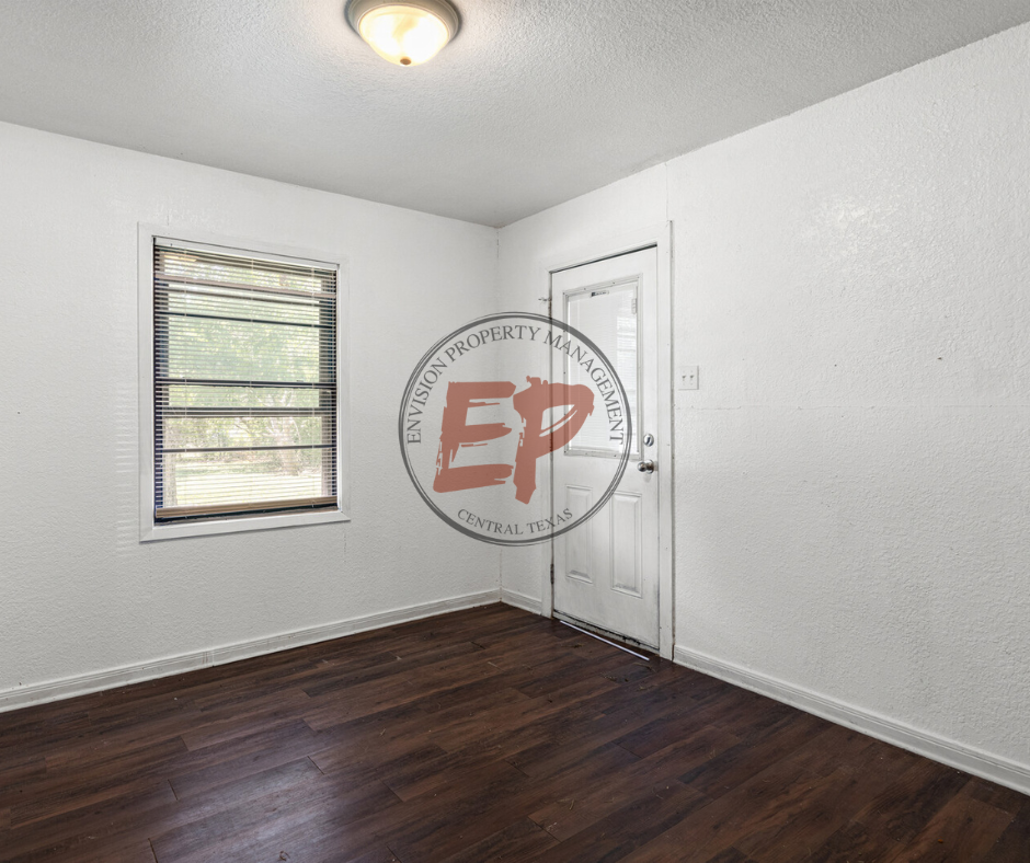 1211 S Old Robinson Rd #NA - Photo 3 of 13