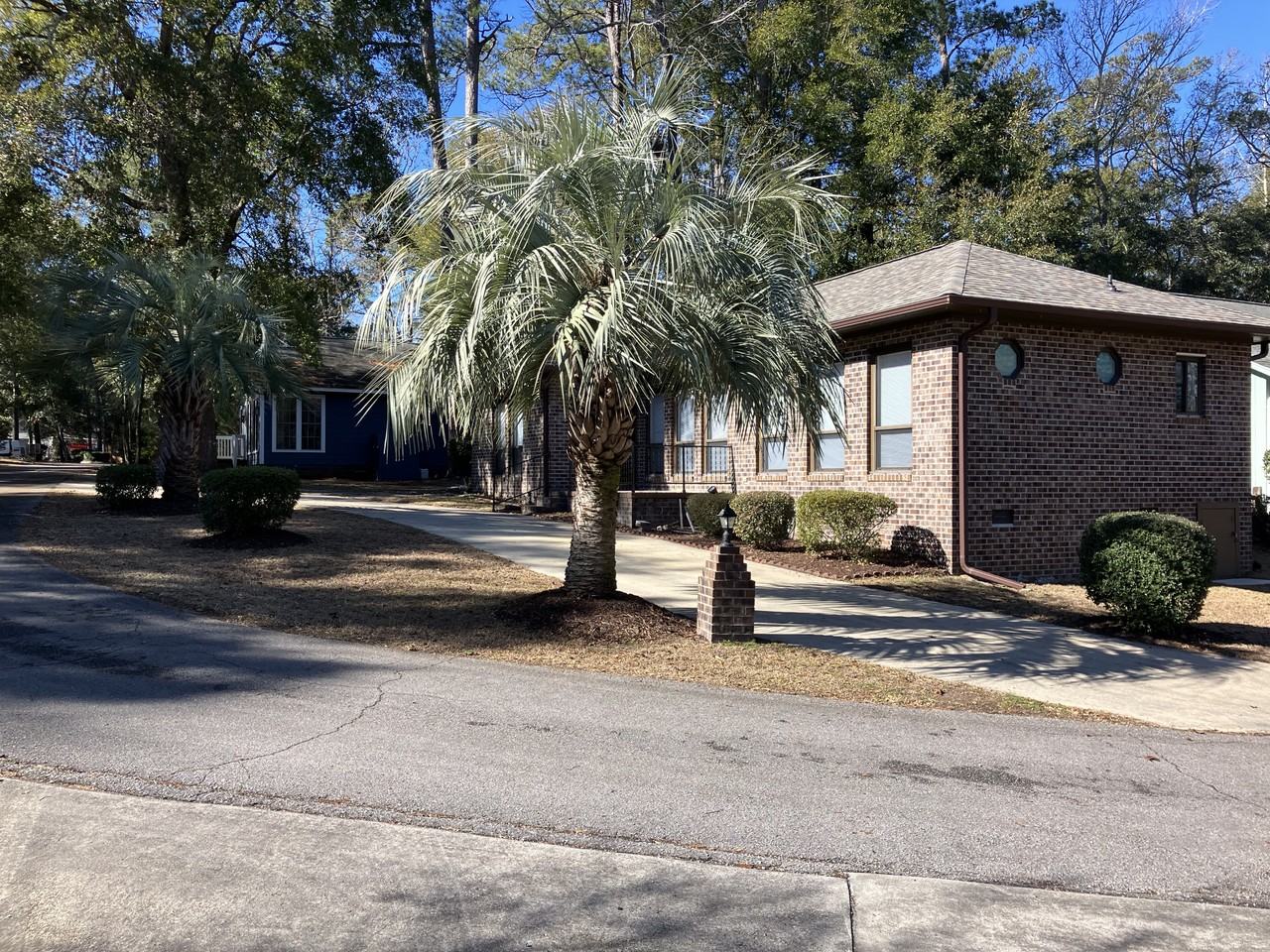 2213 Jefferson Cir #NA - Photo 2 of 27