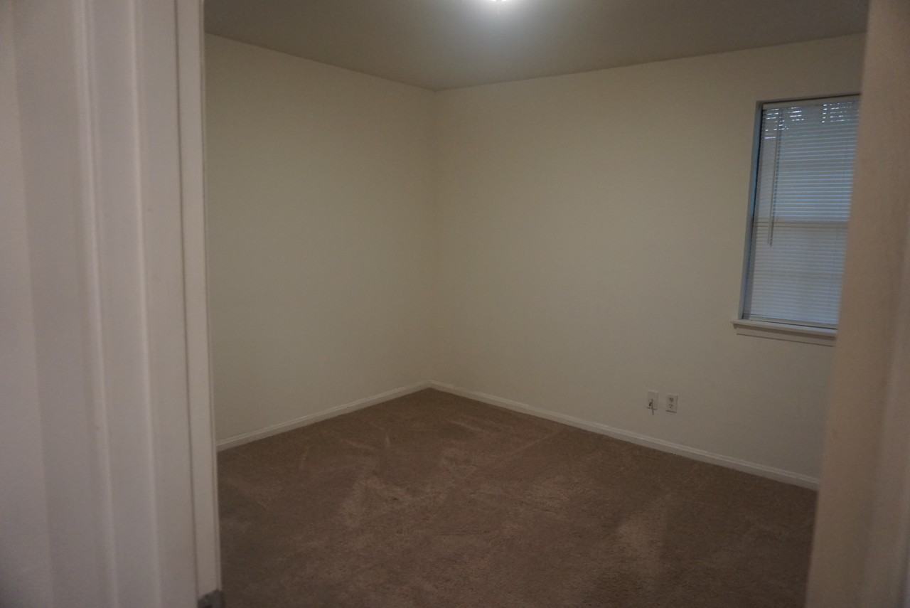 1324 Federal Drive #NA - Photo 5 of 12