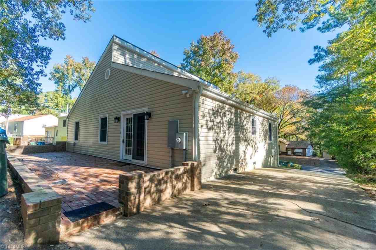 1121 Saxony Dr #NA - Photo 2 of 14