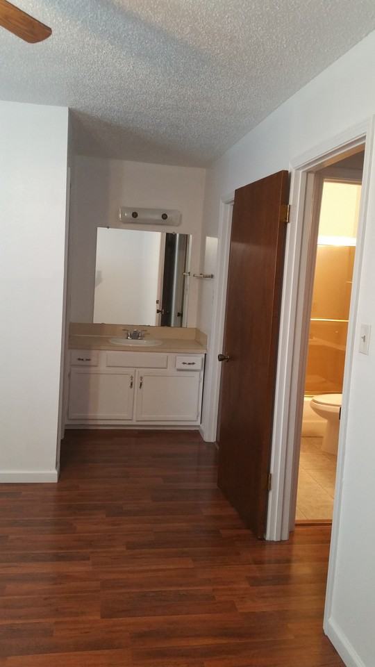 964 Winter Garden Dr #39 - Photo 4 of 5