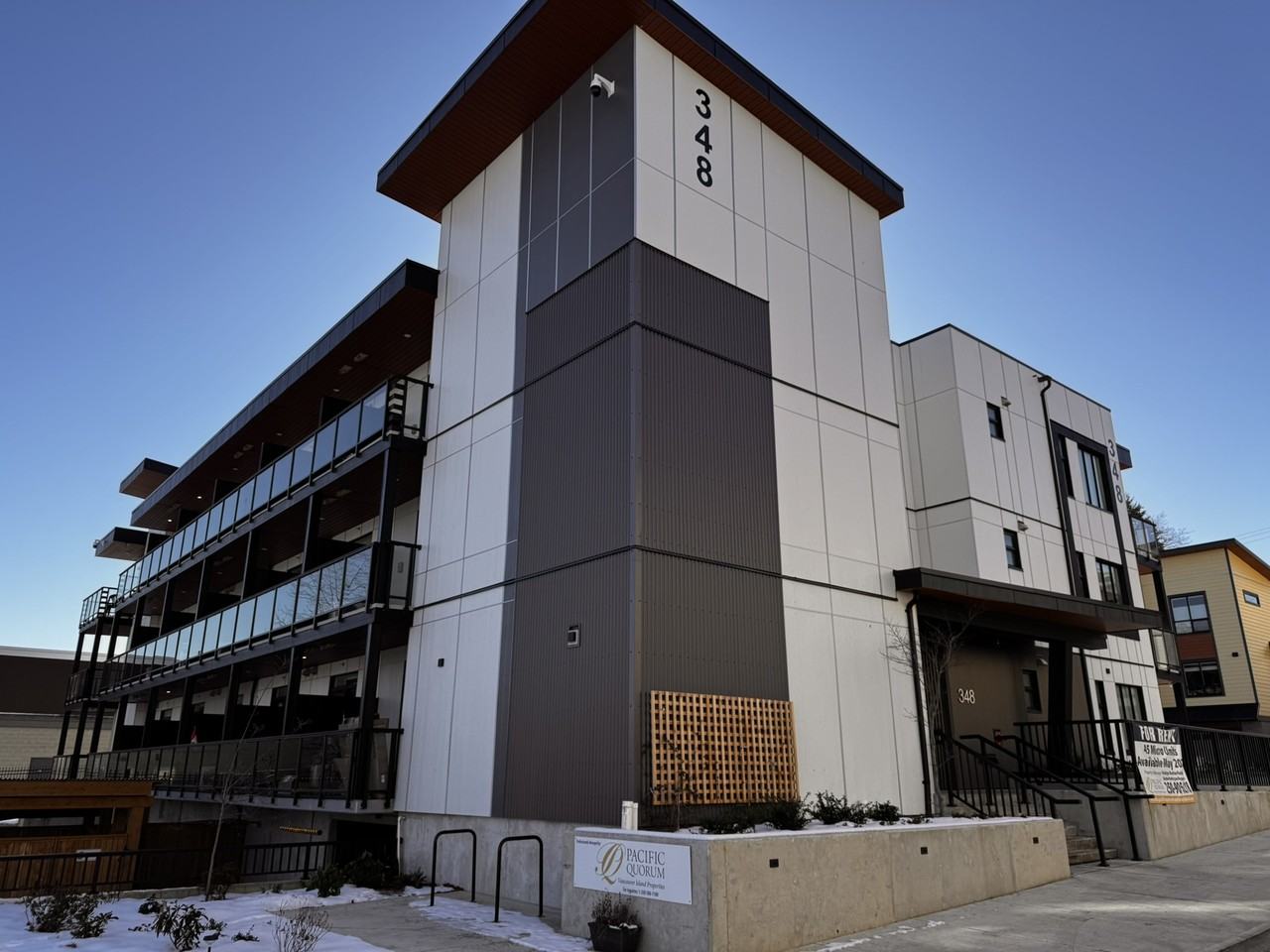 348 14th St #102 - Photo 2 of 2