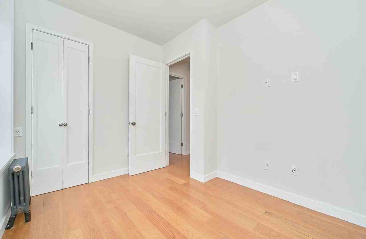 135 Eldridge St #6C - Photo 4 of 5