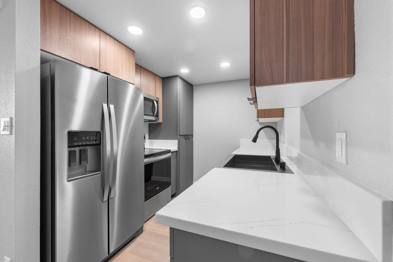 The Pines Apartments - Photo 7 of 50