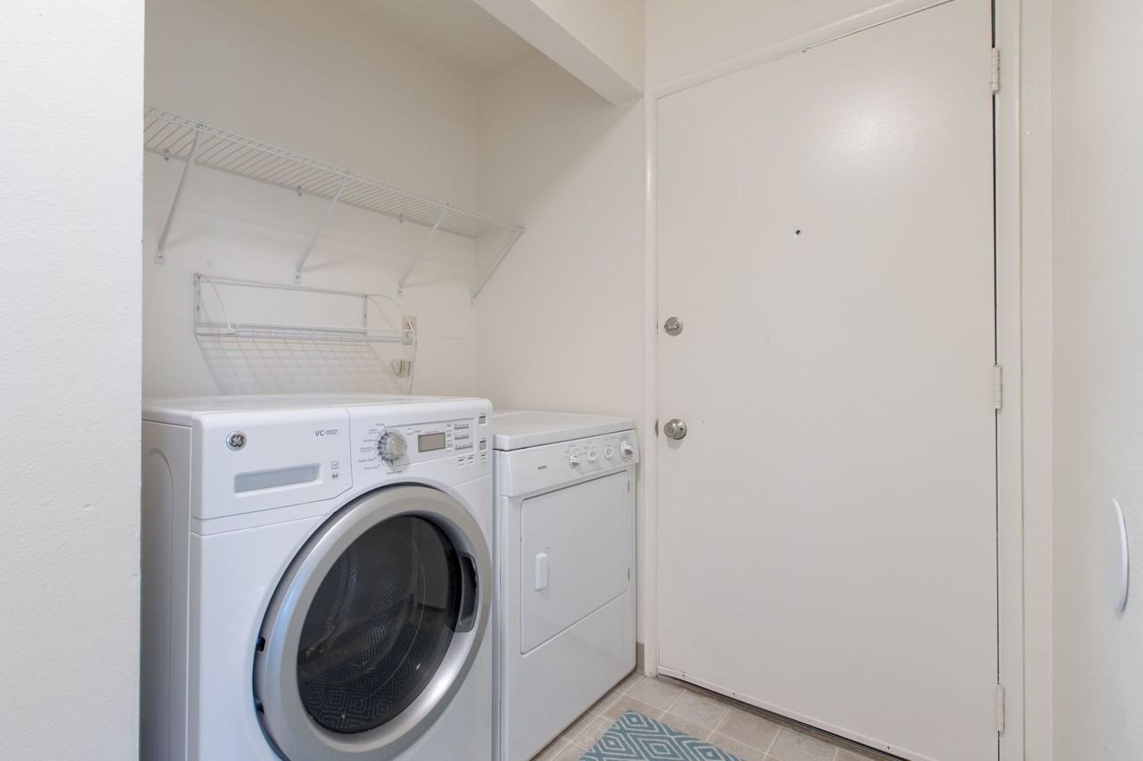 Parkhurst Apartments - Photo 6 of 34