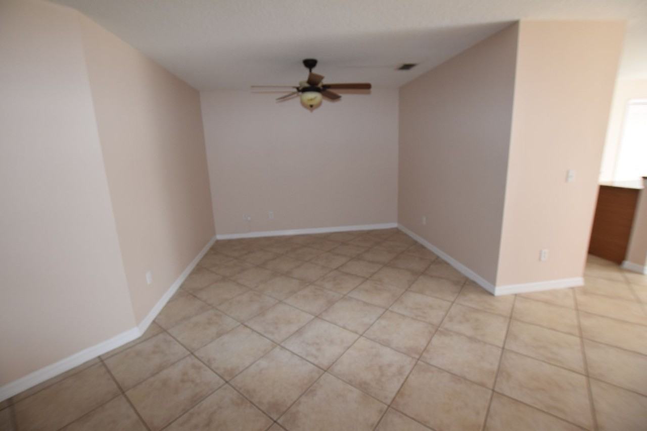 13098 Lexington Summit St - Photo 6 of 48