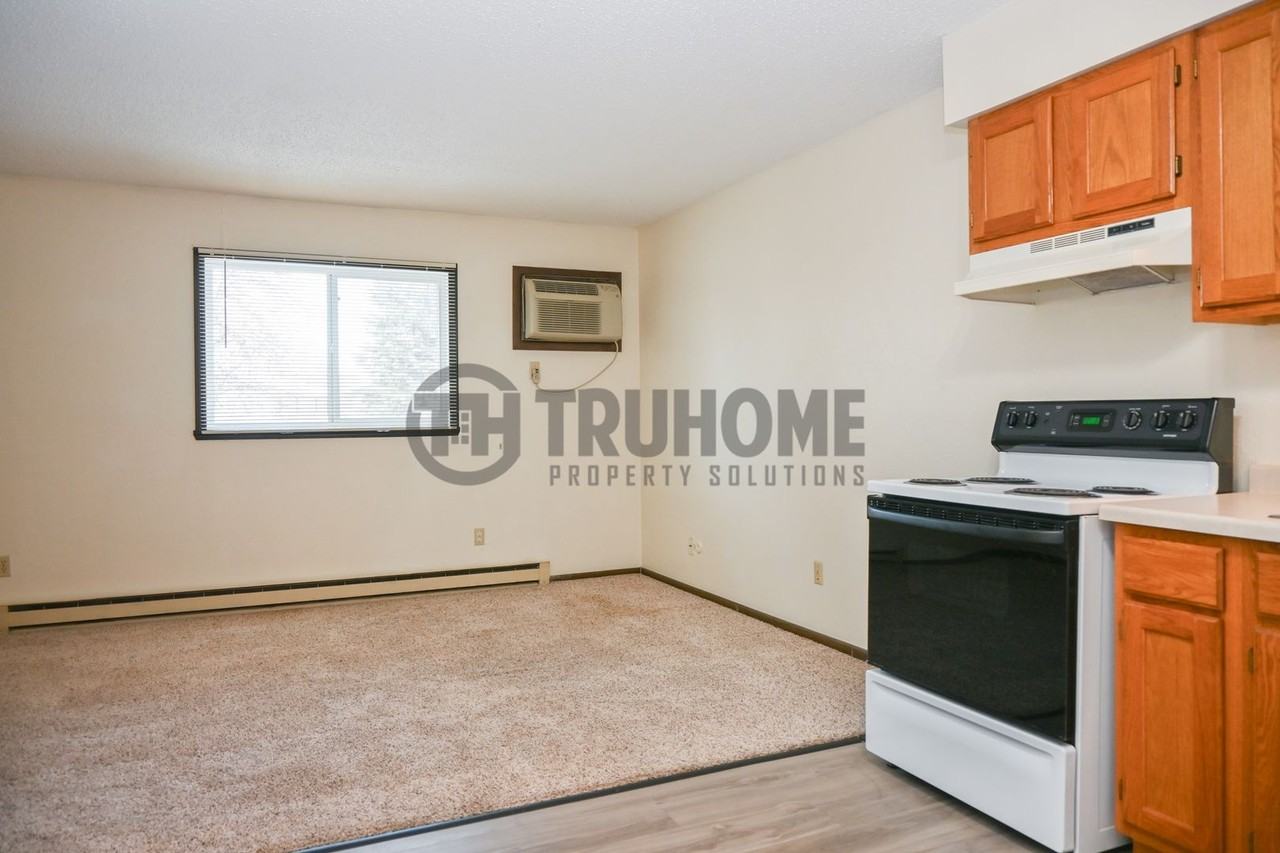 2144 8th Ave NW - Photo 2 of 7