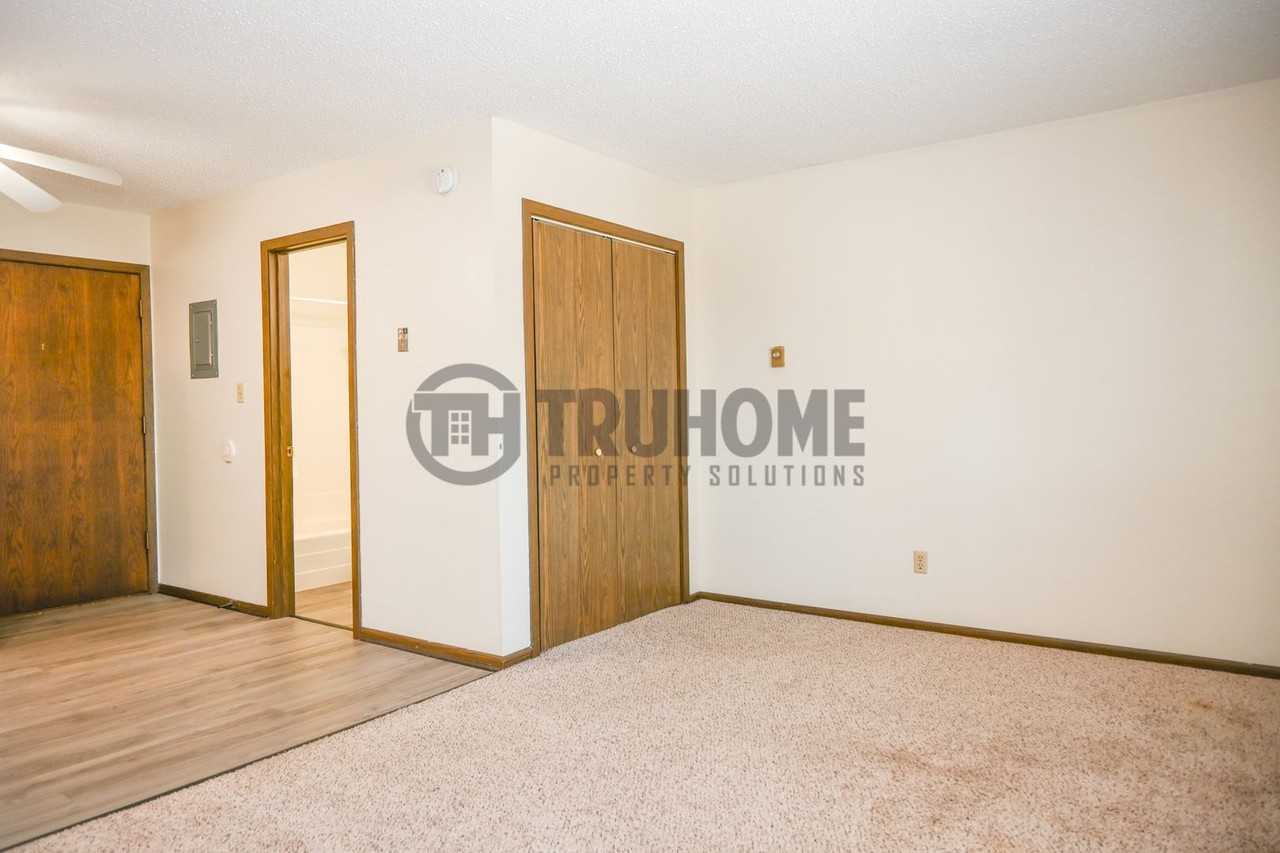 2144 8th Ave NW - Photo 6 of 7