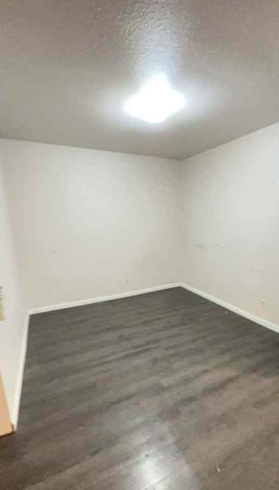 4349-3g - 552 SE Pacific Avenue - Photo 2 of 9