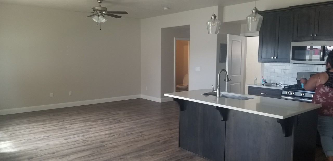 3062 N 275 E - Photo 2 of 13