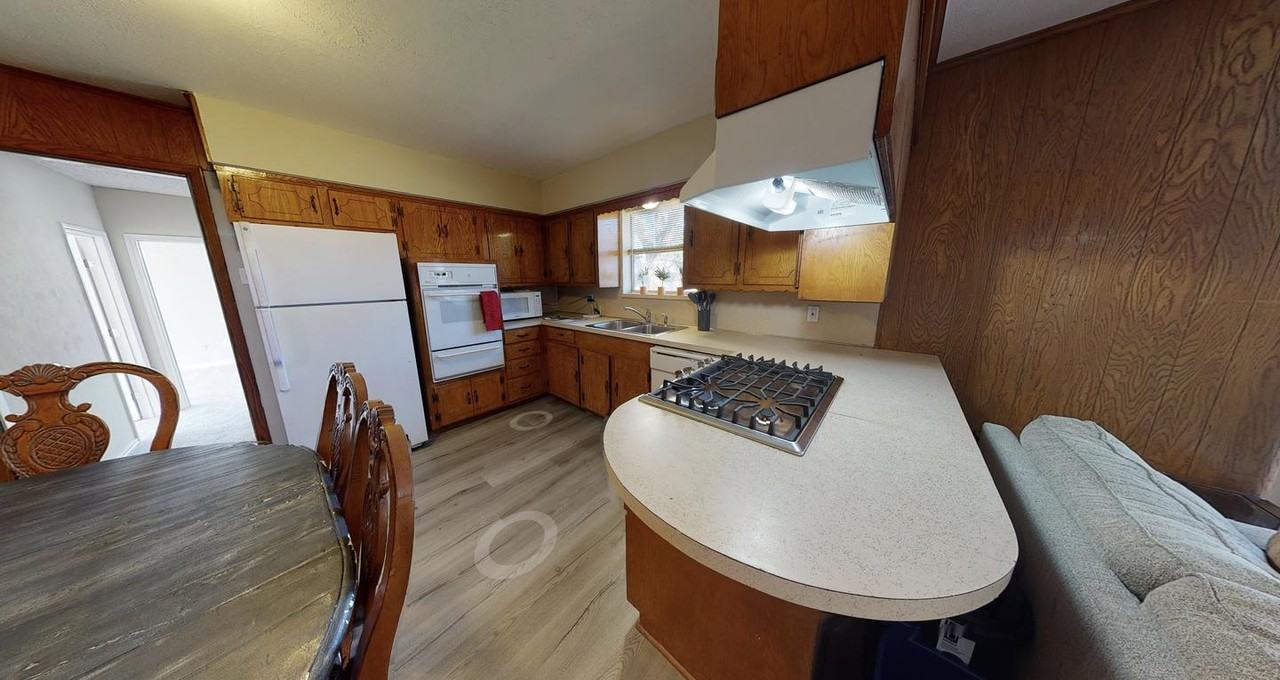 Beautiful Rowlett home with modern comfort and lakeside convenience - Photo 7 of 15