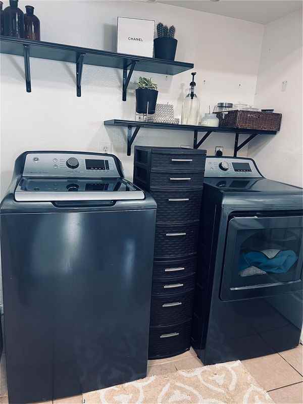 486 W Wooley Rd - Photo 3 of 6