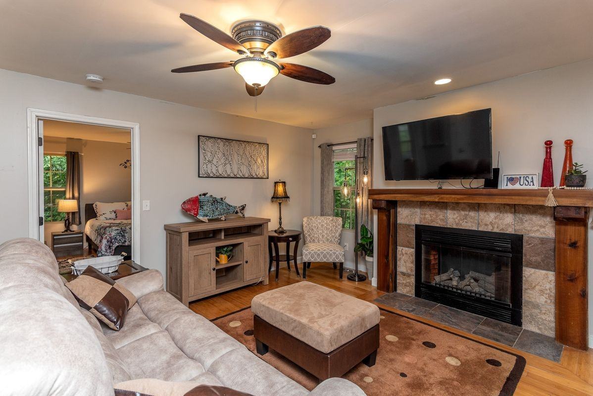 283 Shiloh Ln - Photo 3 of 22