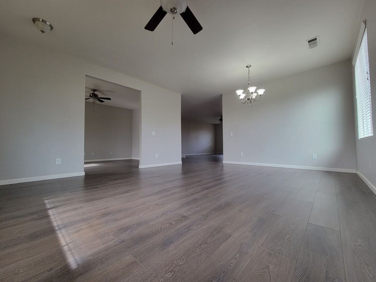 6206 W Perez Ct - Photo 7 of 27