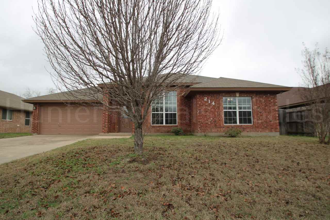 214 Pointer St - Photo 2 of 32