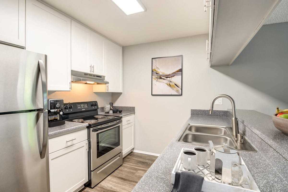 3262 College Pl - Photo 2 of 19