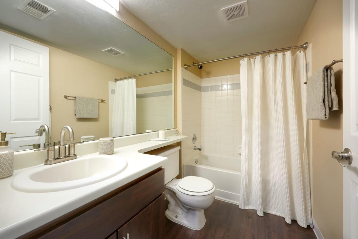 6857 South Homestead Parkway - Photo 6 of 20