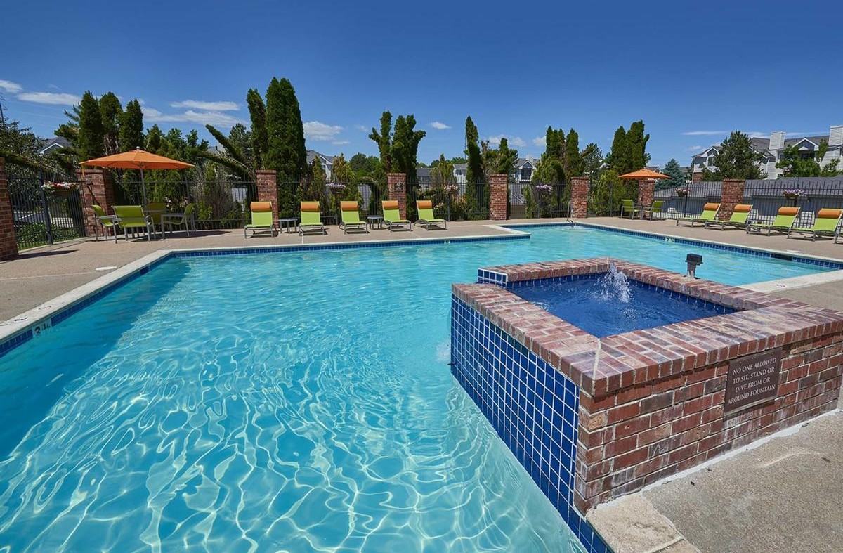 6857 South Homestead Parkway - Photo 4 of 20