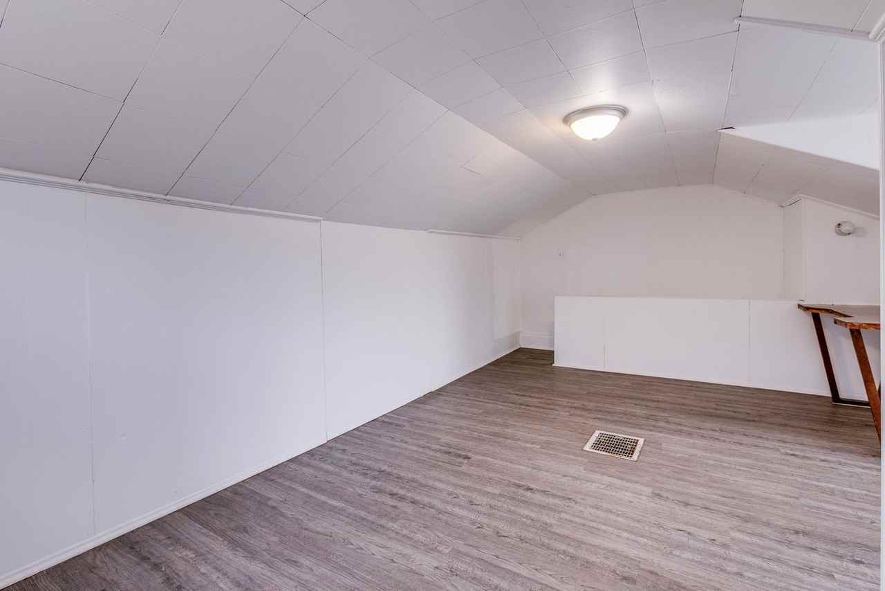 224 Locust Street - Photo 2 of 33