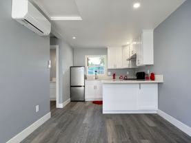 LB1958 - Photo 1 of 1