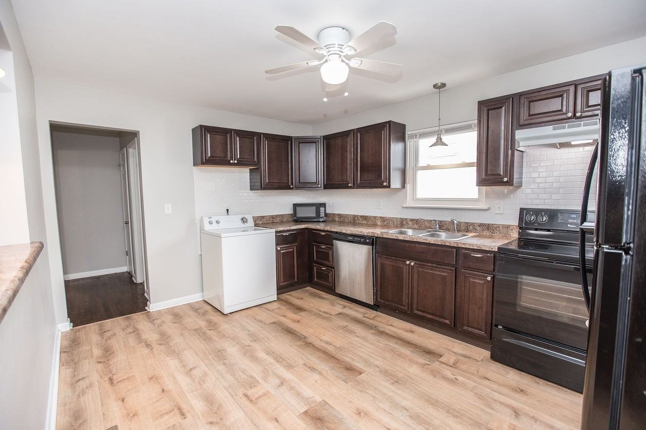 9275 Hickory St - Photo 5 of 28