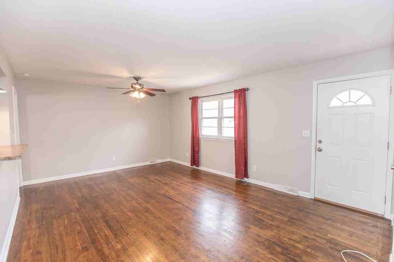 9275 Hickory St - Photo 7 of 28