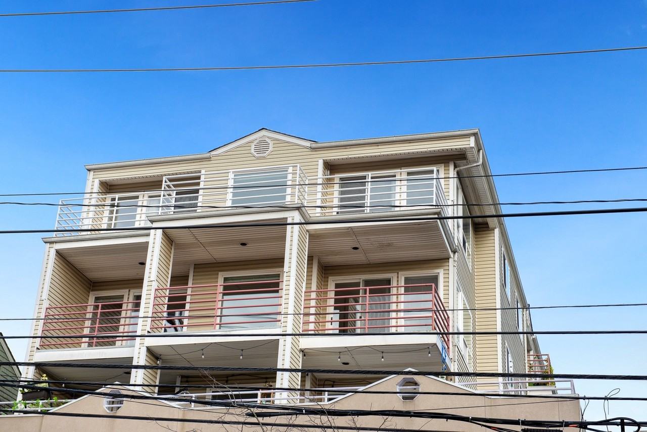 1828 Aparments - Photo 3 of 29