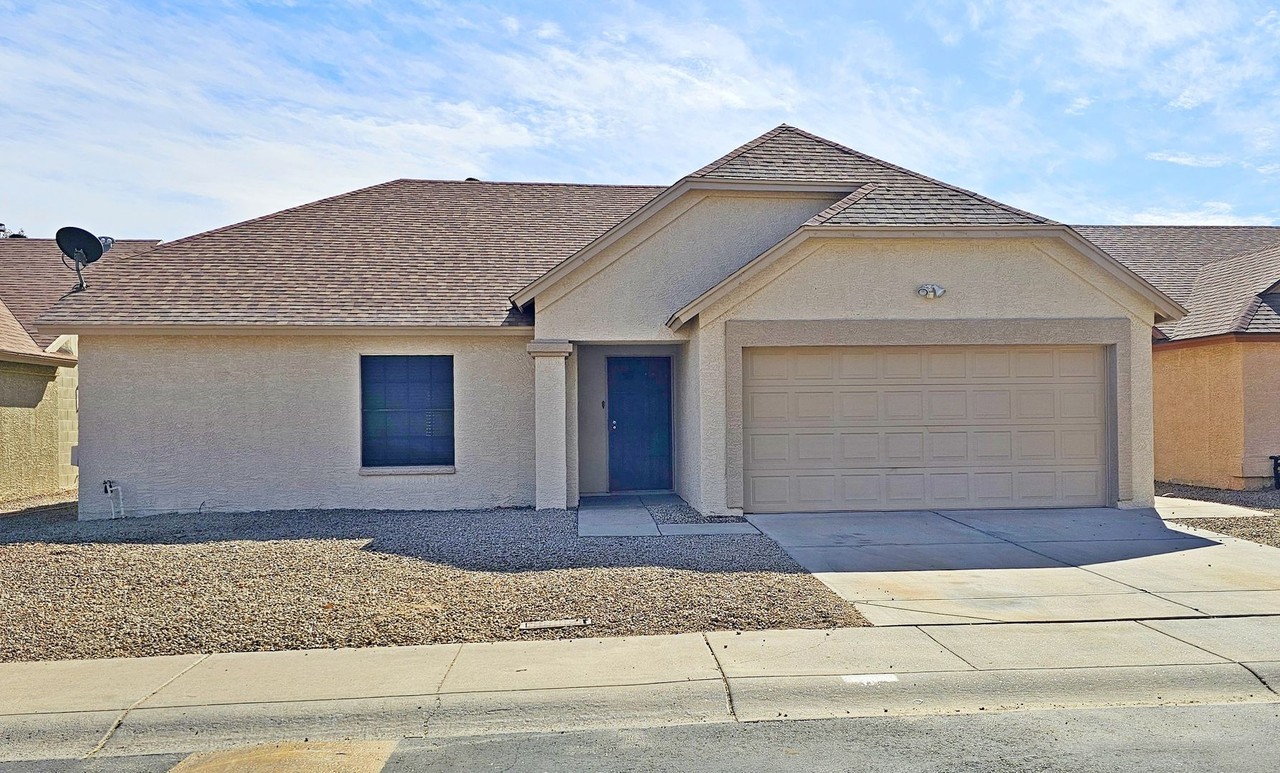 10127 W Orange Dr - Photo 2 of 23