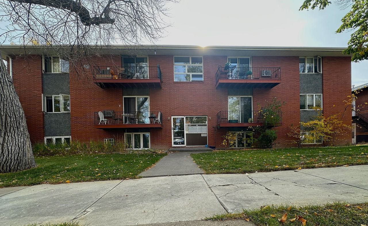 1110 2nd Ave S - Photo 3 of 3