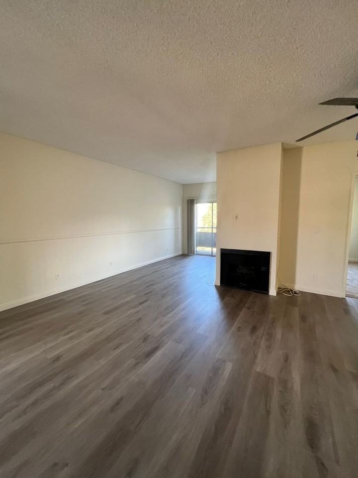 8541 Foothill Blvd - Photo 5 of 19