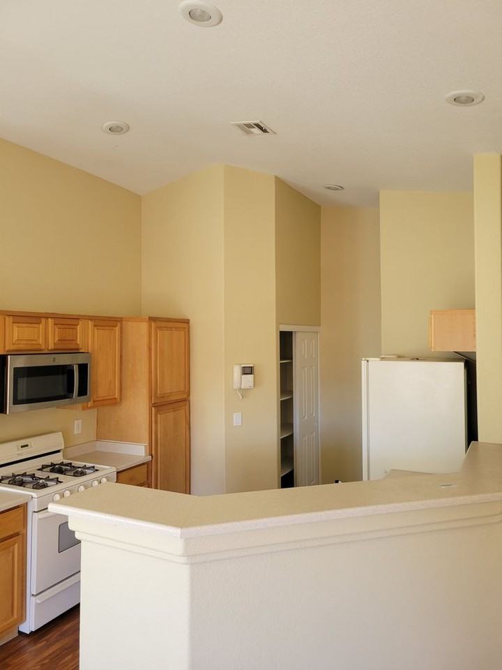 3608 Indigo Flower St #1 - Photo 6 of 13