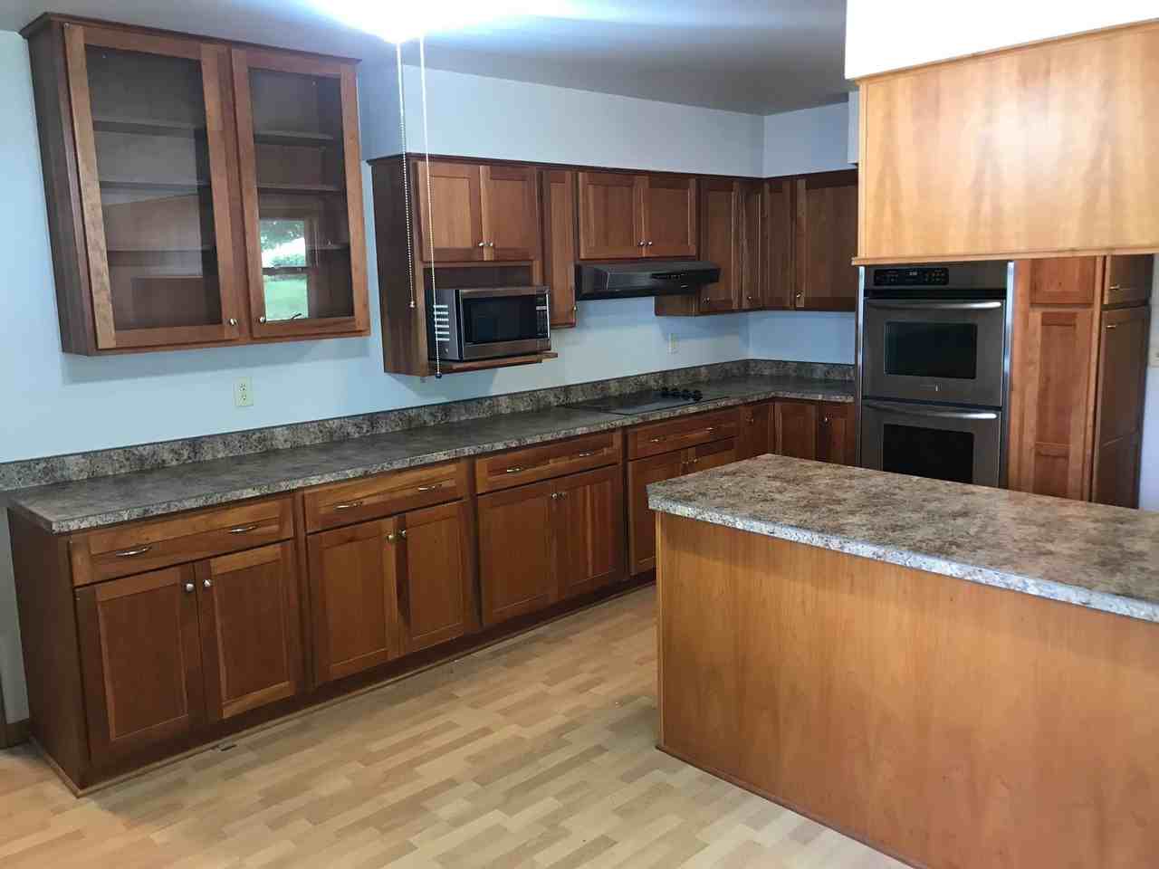 2700 South Norton Avenue - Photo 3 of 22