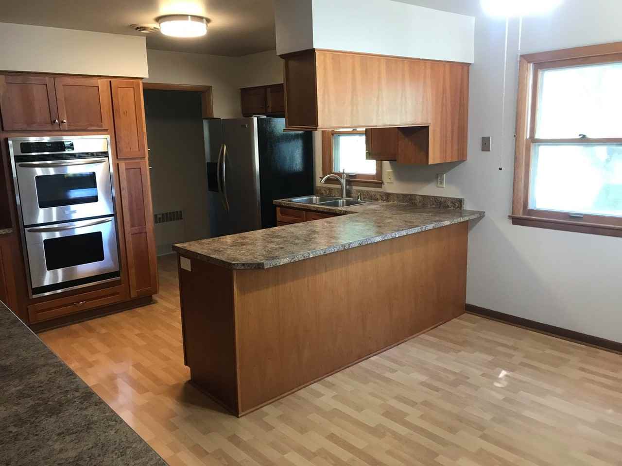 2700 South Norton Avenue - Photo 7 of 22