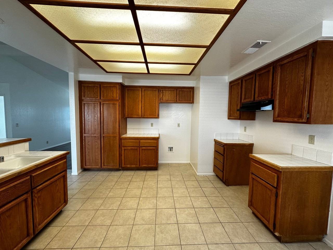 25988 Bay Ave - Photo 6 of 10