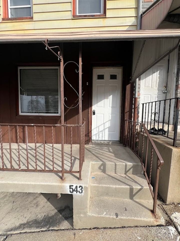 543 S 13th St - Photo 2 of 13