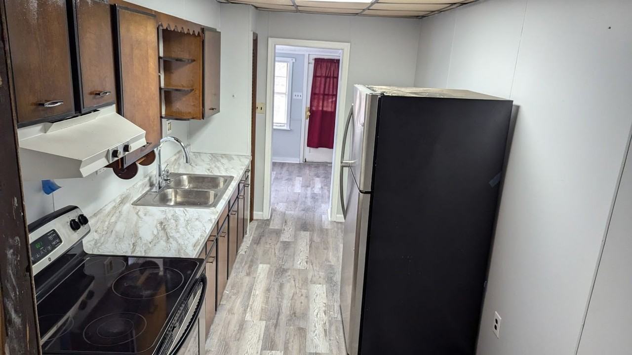 543 S 13th St - Photo 5 of 14