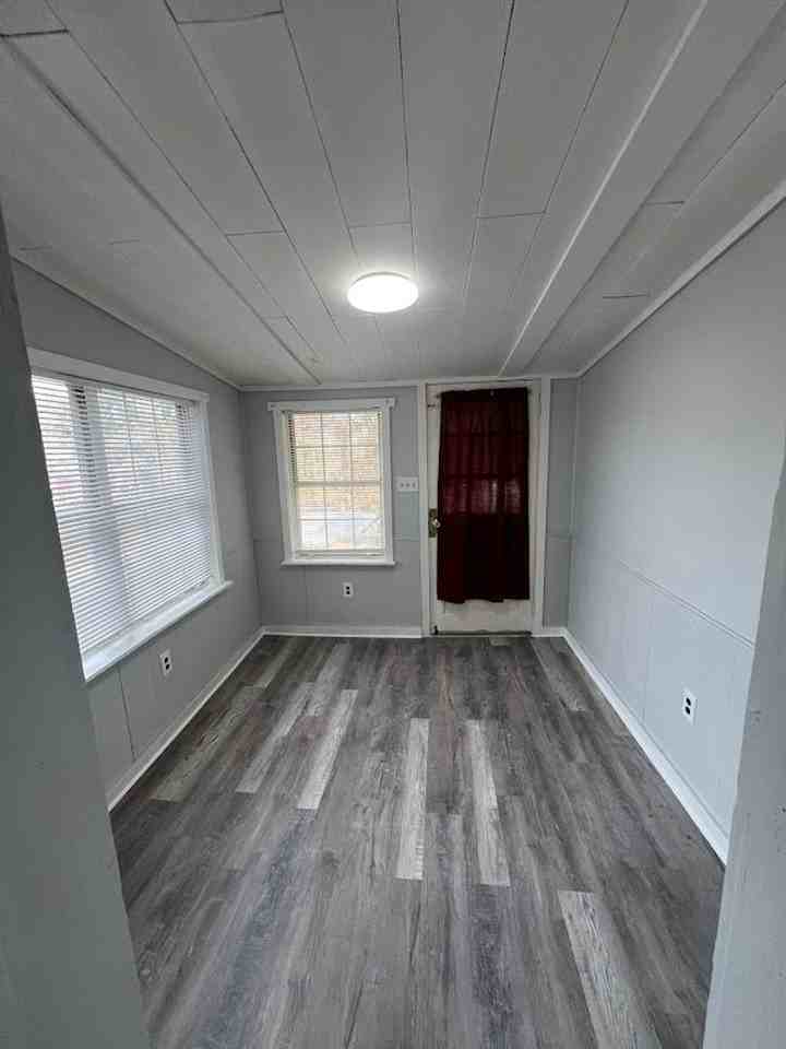 543 S 13th St - Photo 6 of 14