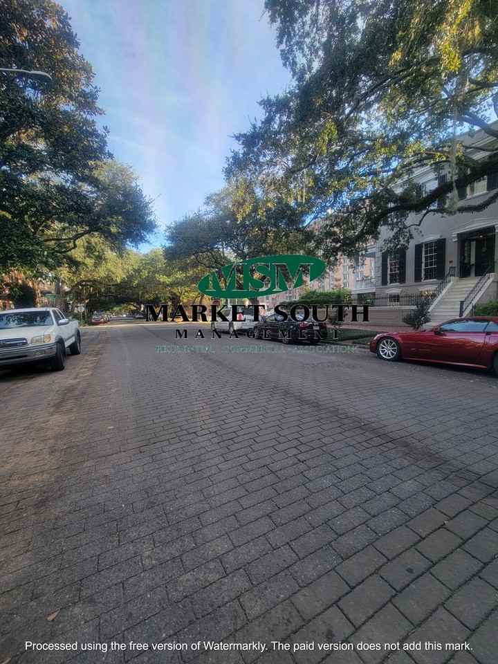 216 E Jones St - Photo 3 of 18