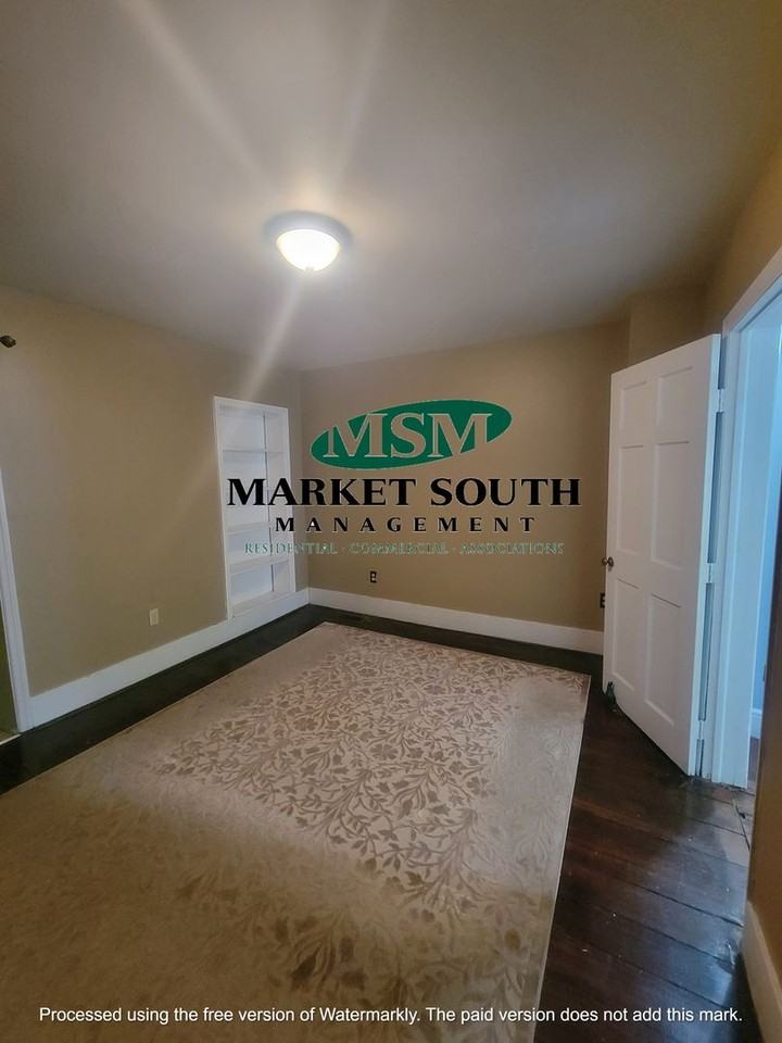 216 E Jones St - Photo 6 of 18