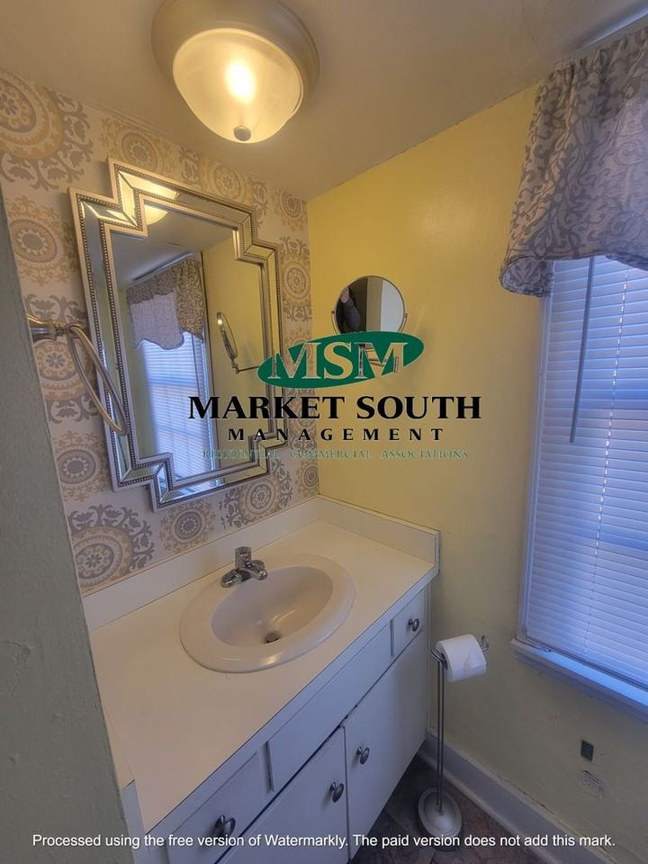 216 E Jones St - Photo 7 of 18