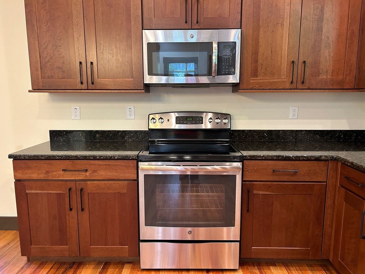 25 Shady Park Ln - Photo 7 of 41