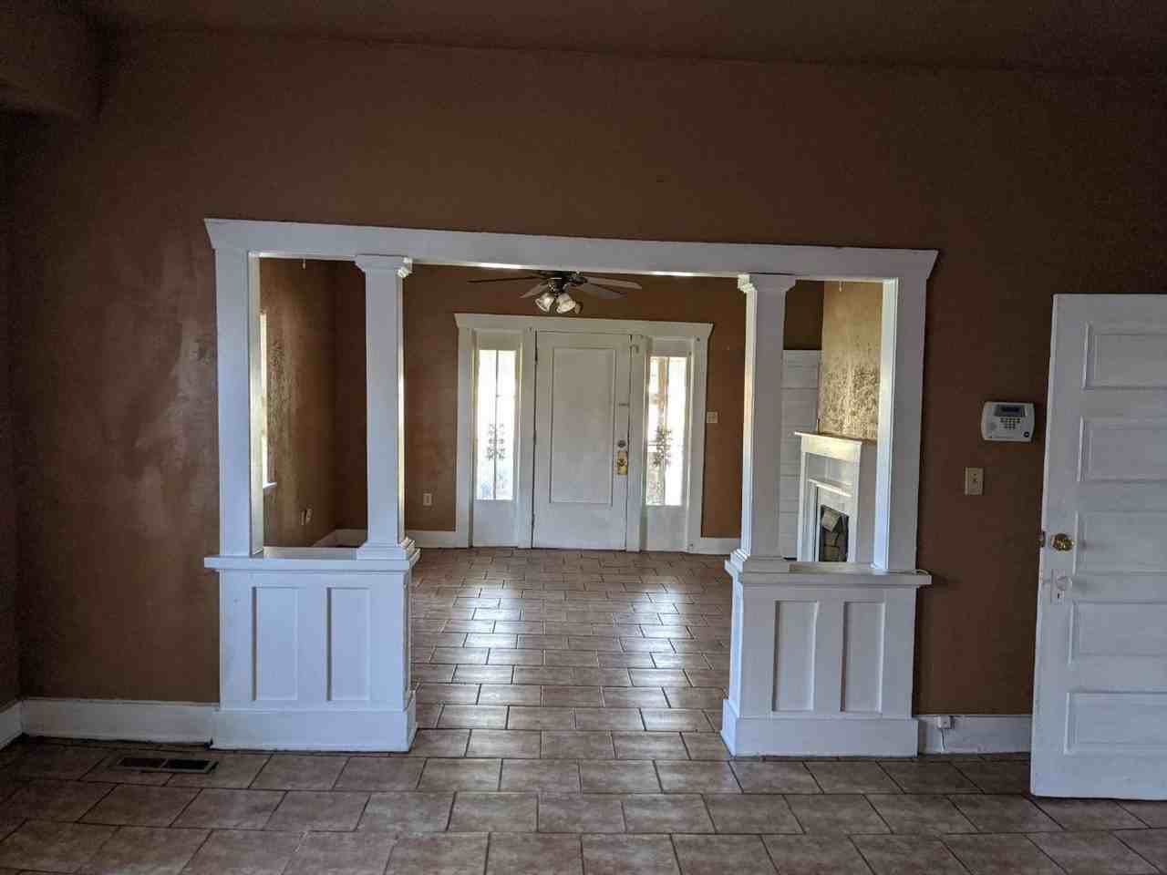 805 4th Court West - Photo 7 of 9