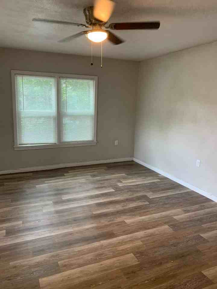 1658 Orange St - Photo 6 of 12